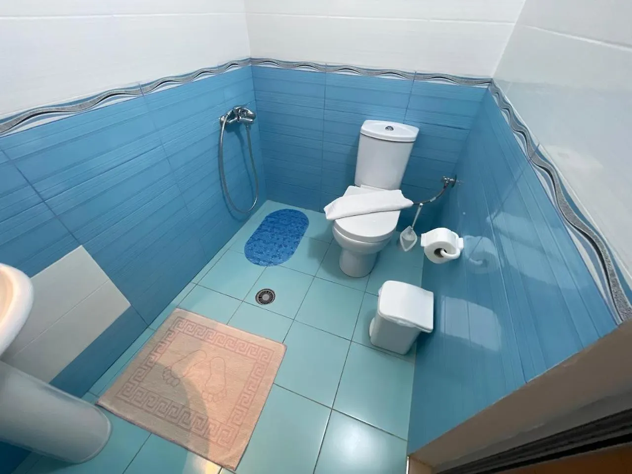 Valbona Garden Rooms Himare 0*,