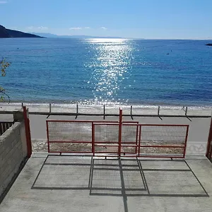Affittacamere Spiro, Himare